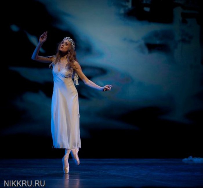 ulyana-lopatkina-monologue-of-ophelia-c2a9-nikolay-krusser17